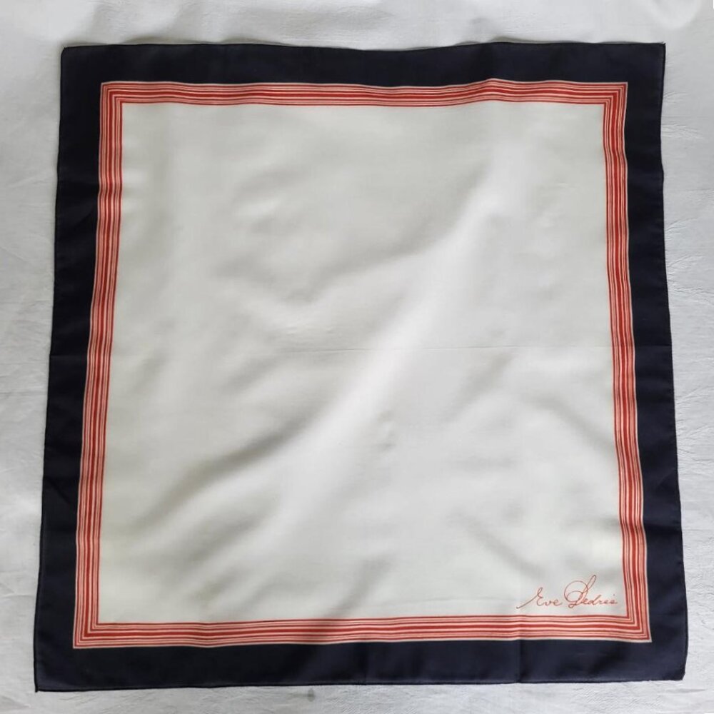 Classic Vintage Scarf by Eve Dedrée
